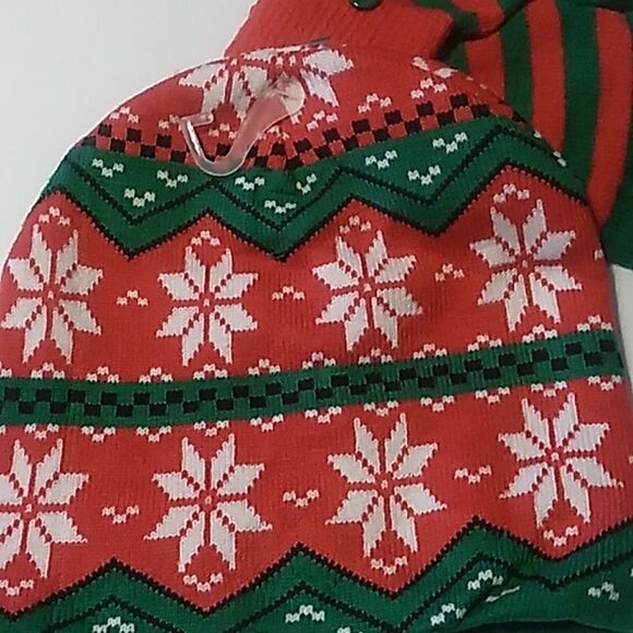 Christmas Mitten and Hat Set - Picture 3 of 4